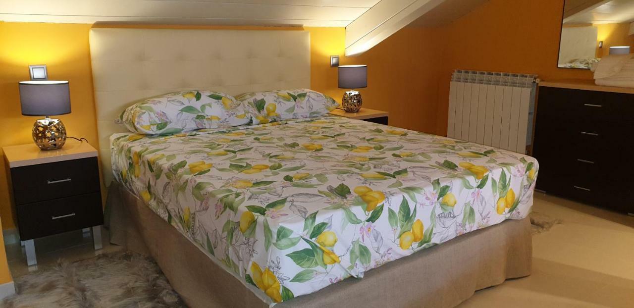 Apartamentos Monte Hernanz Riaza Habitación foto
